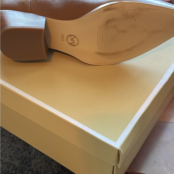 Michael Kors Kinlee booties - Picture 4 of 7